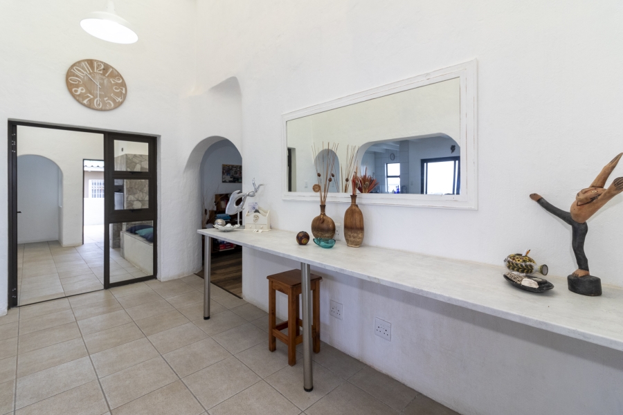 6 Bedroom Property for Sale in West Beach Eastern Cape